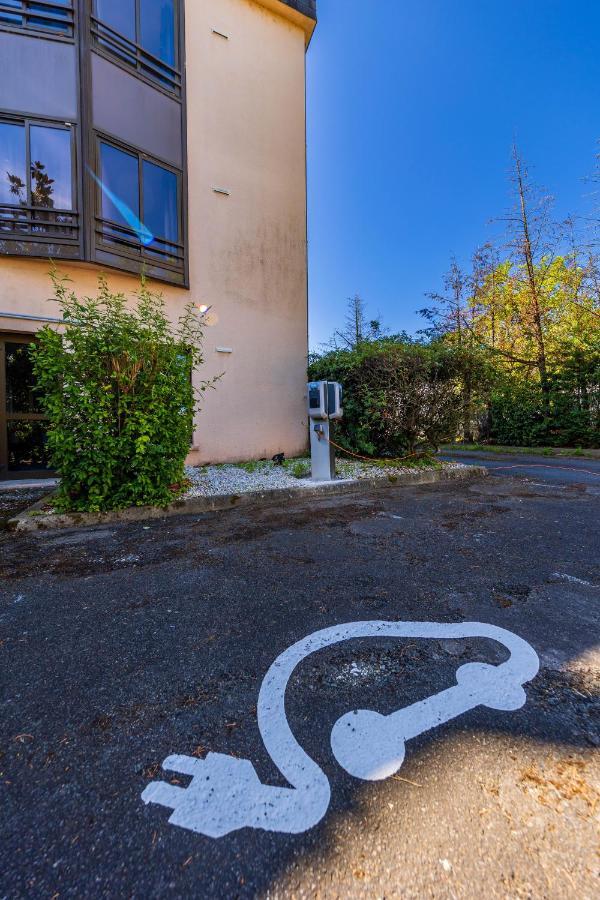 Logis Hotel Noemys Brive - Restaurant Le Teinchurier Eksteriør bilde