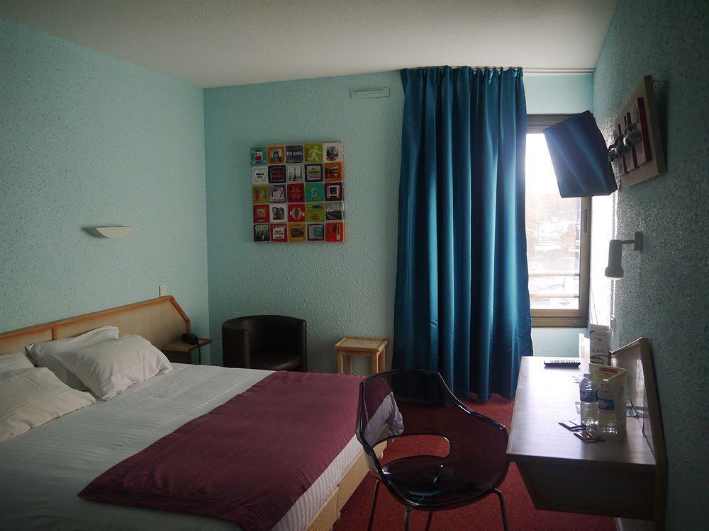 Logis Hotel Noemys Brive - Restaurant Le Teinchurier Eksteriør bilde