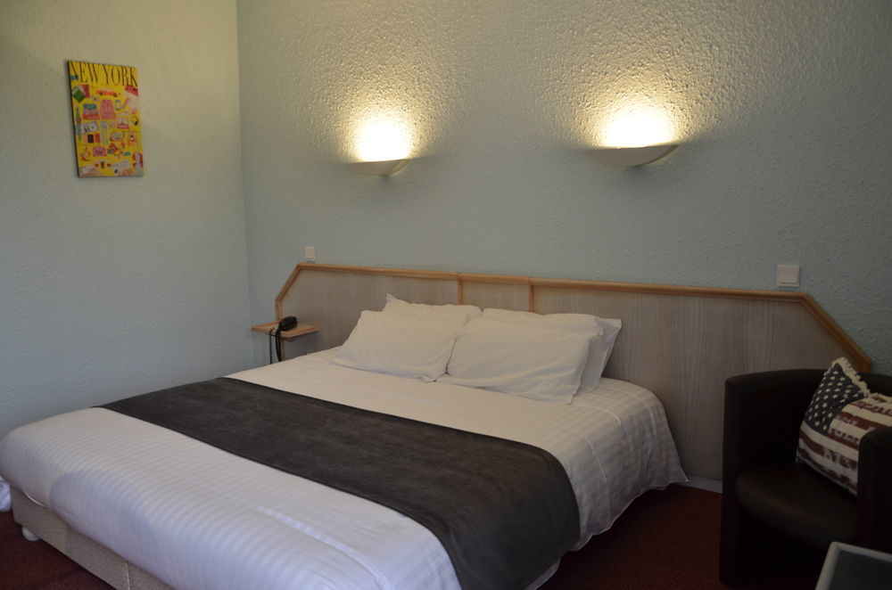 Logis Hotel Noemys Brive - Restaurant Le Teinchurier Eksteriør bilde